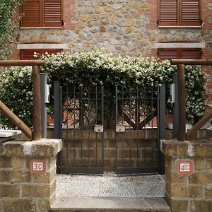 https://il-casale-di-luna.it-tuscanyhotel.com