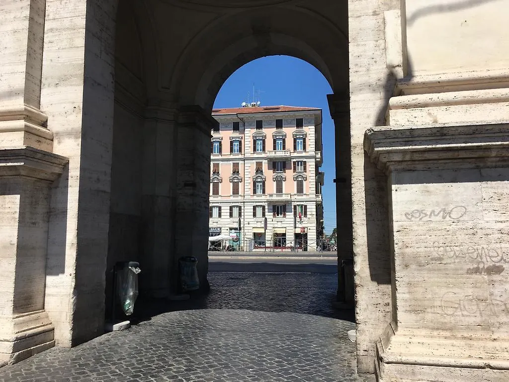 Bed and Breakfast 900 Piazza del Popolo Roma Italia